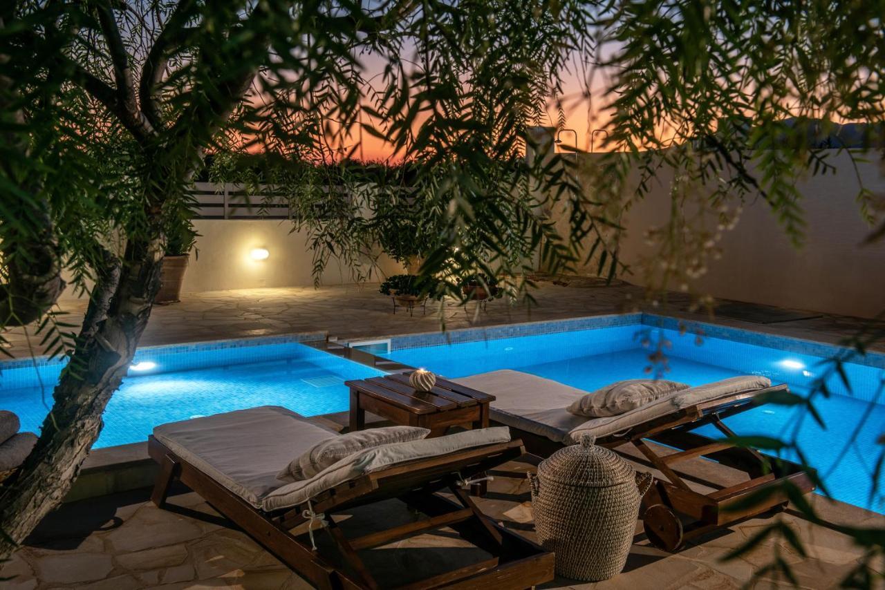 Filothei Beach House With Pool Kalamaki  Exterior foto